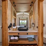La Boutique Maya מלון 4*