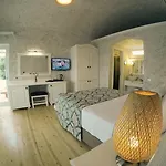 La Boutique Maya מלון 4*