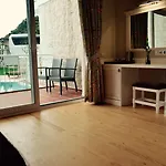 La Boutique Maya מלון