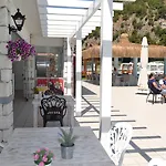 La Boutique Maya מלון